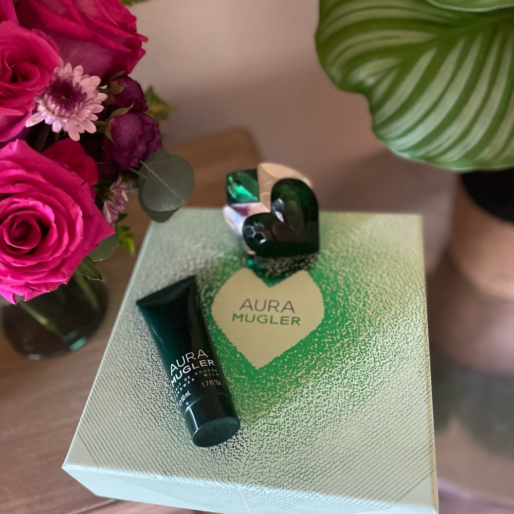 Aura by Thierry Mugler eau de parfum 30 oz